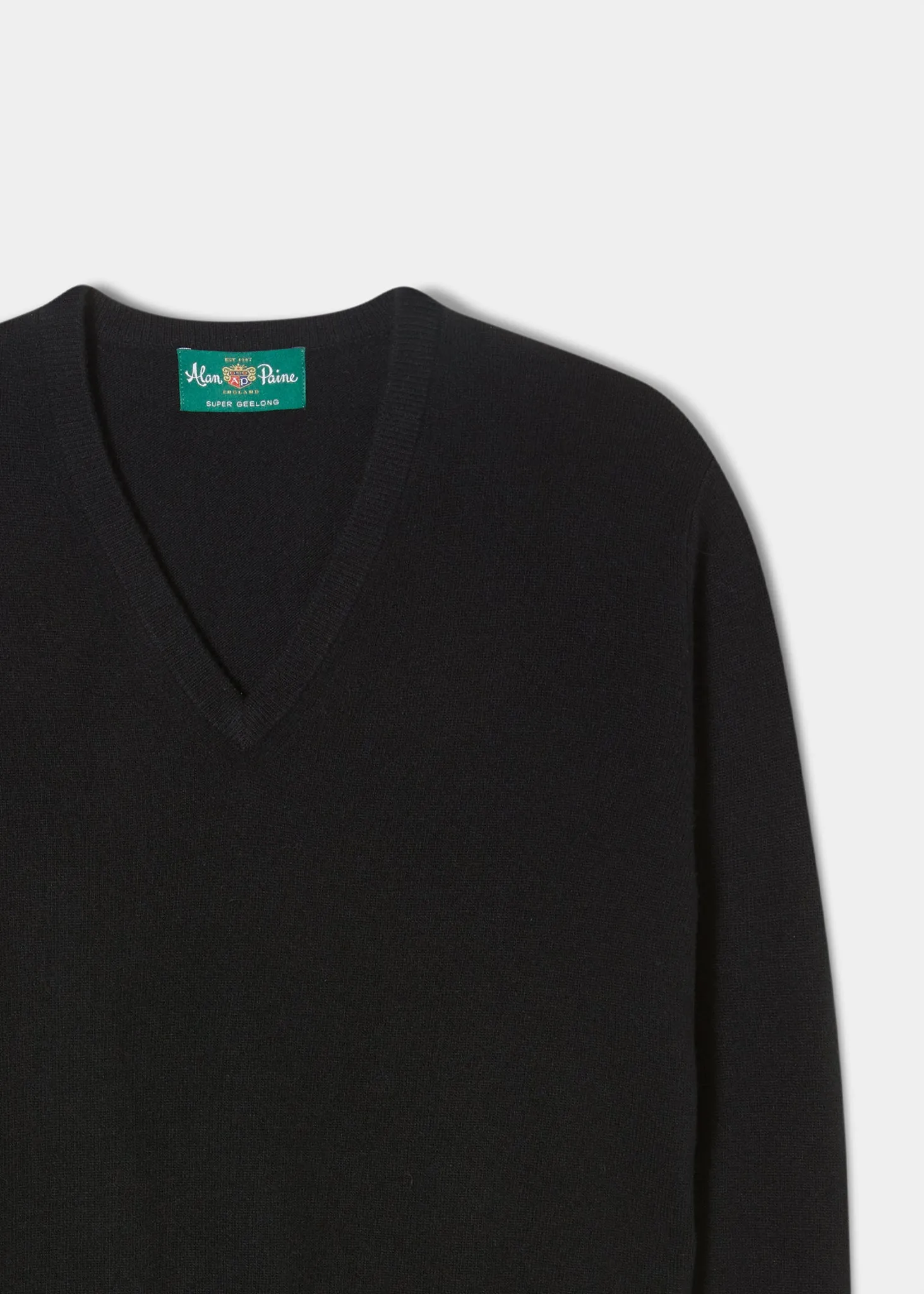 Albury Geelong Wool Jumper in Black - Regular Fit