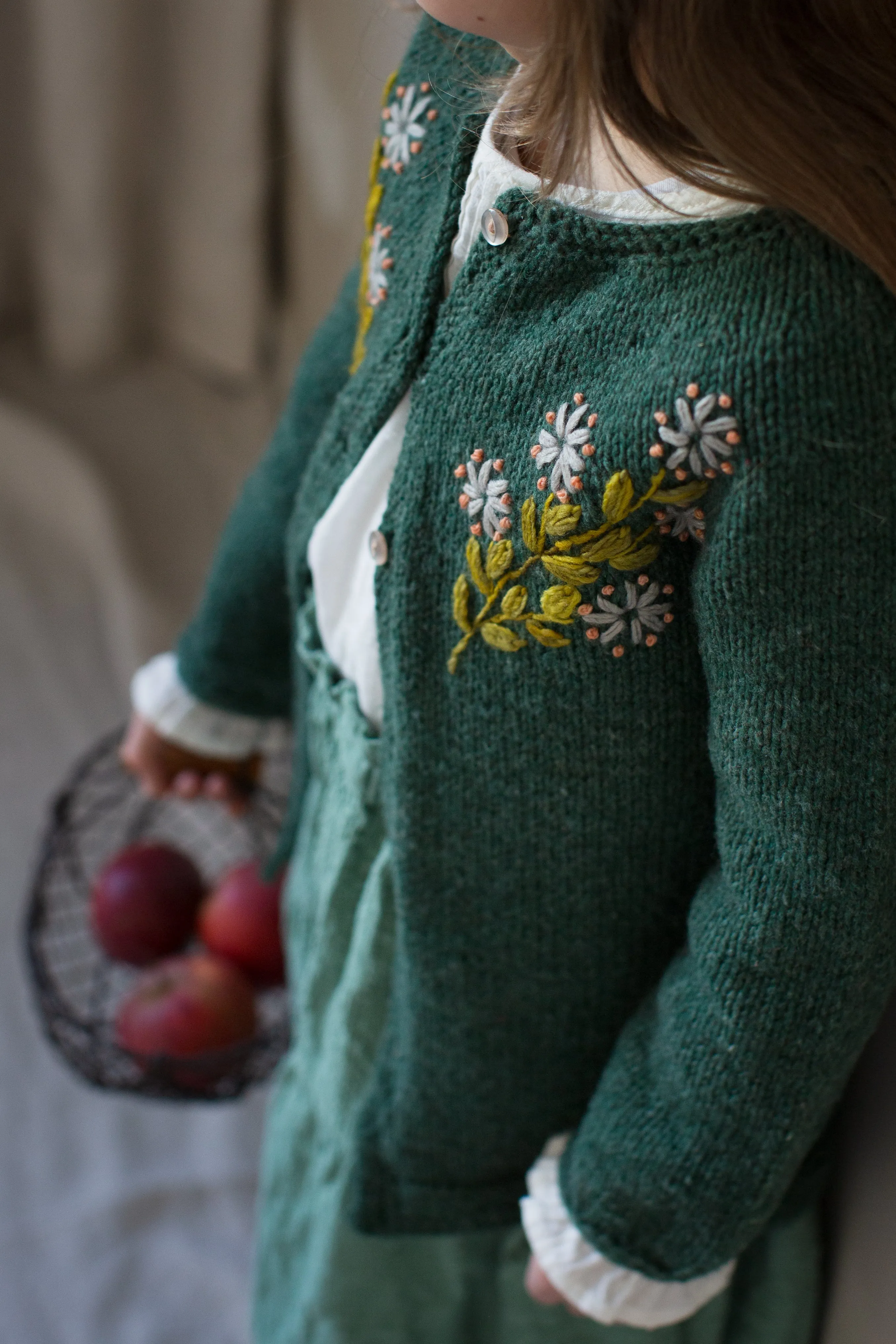 Embroidery on Knits (Judit Gummlich)