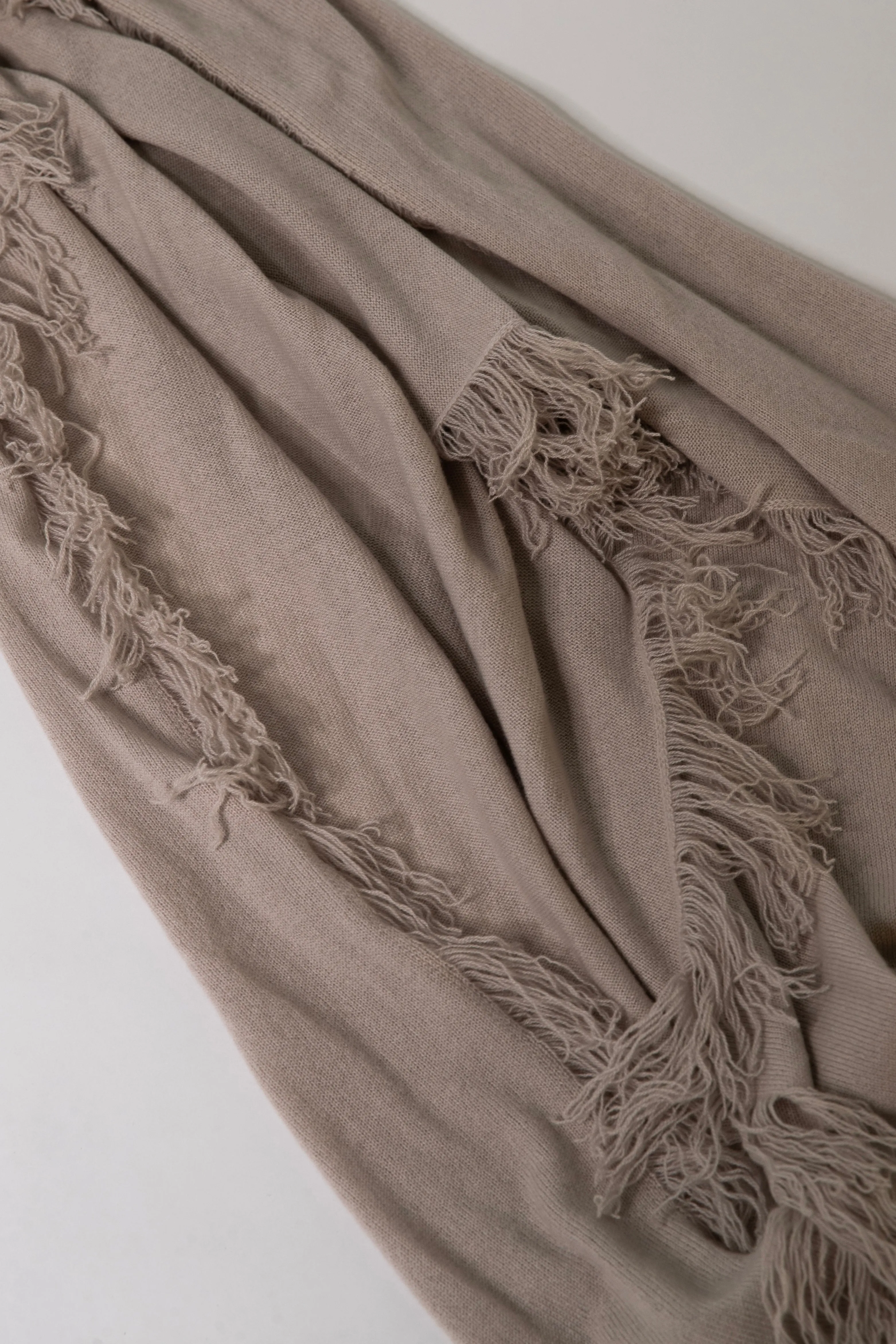 Harpers Emporium Cashmere Fringe Scarf in Spelt