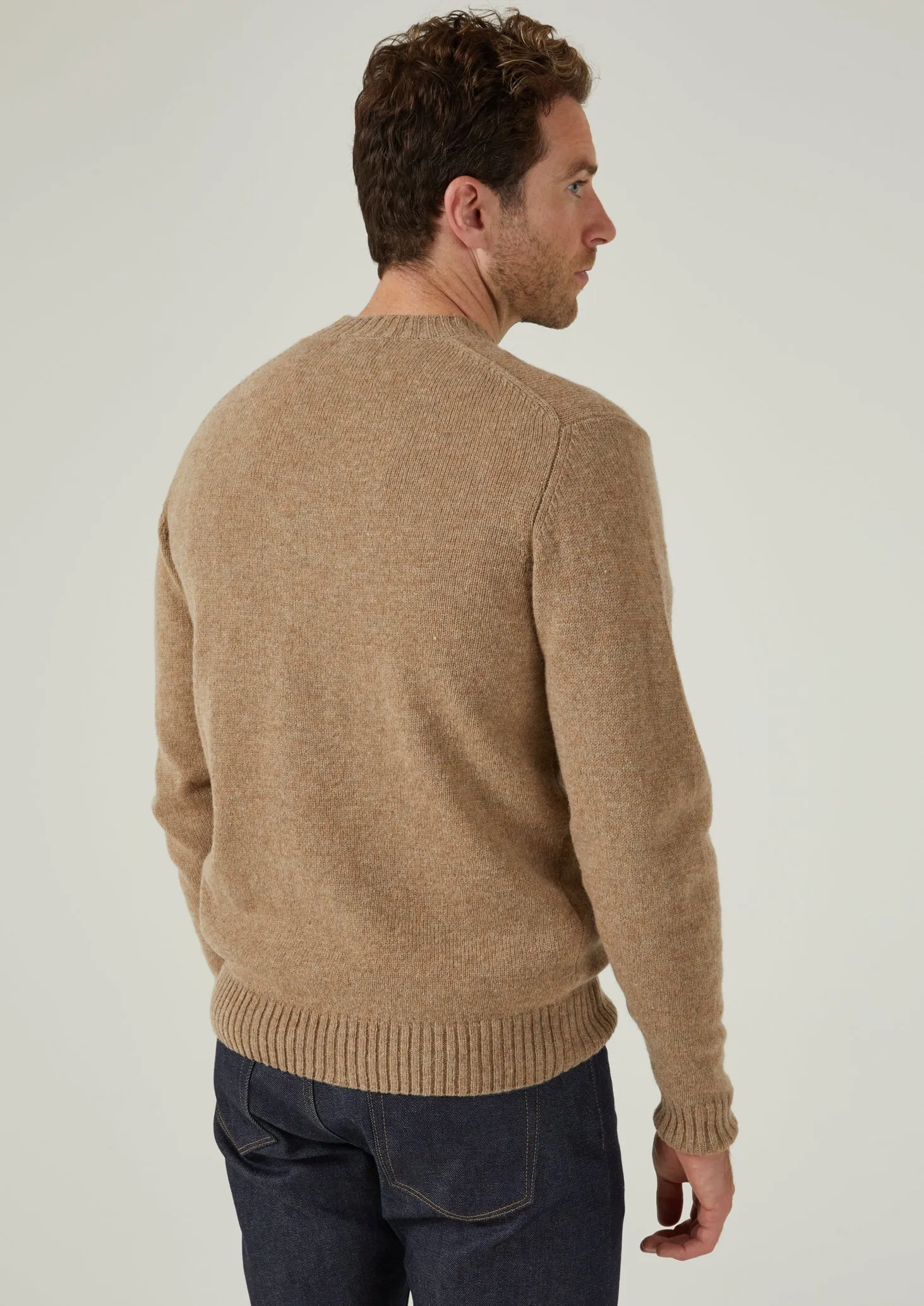 Kinnadie Supersoft Shetland Jumper In Pale Oak - Regular Fit