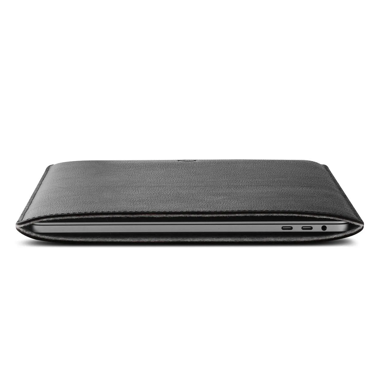 Woolnut Leather Sleeve for 16-inch MacBook Pro